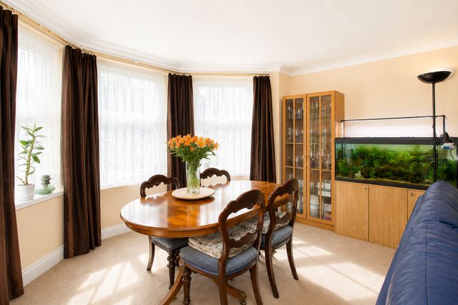 Flat 1, 21, Earls Avenue, Kent photo 3