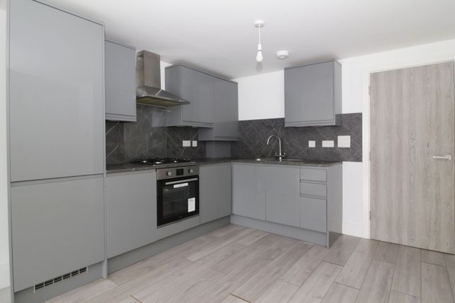 Flat for sale in Blackfen Road, Sidcup, Kent