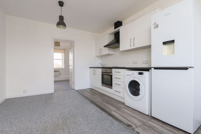 Flat 4, 6 Higher Tower Road, Newquay photo 3