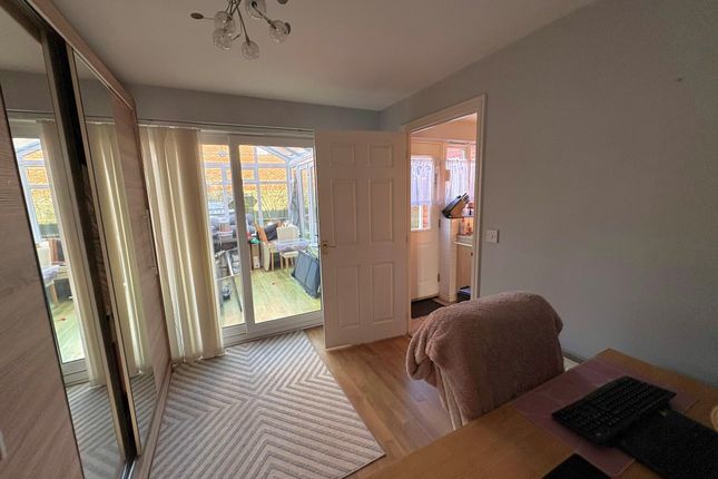 6, Yeats Way, Dereham photo 4
