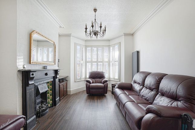 34 Pagitt Street, Chatham photo 4