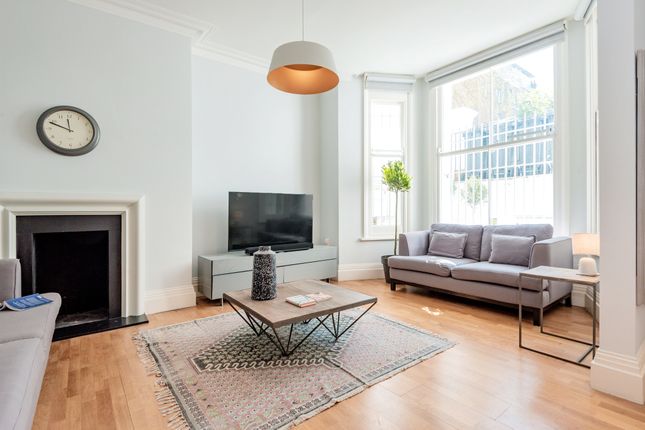 Thumbnail Flat to rent in Nevern Road, London