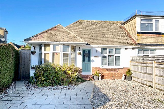 Rapsons Road Lower Willingdon Eastbourne Bn20 3 Bedroom Bungalow For