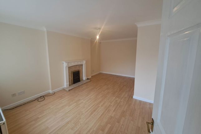 Flat for sale in Newfields, St. Helens