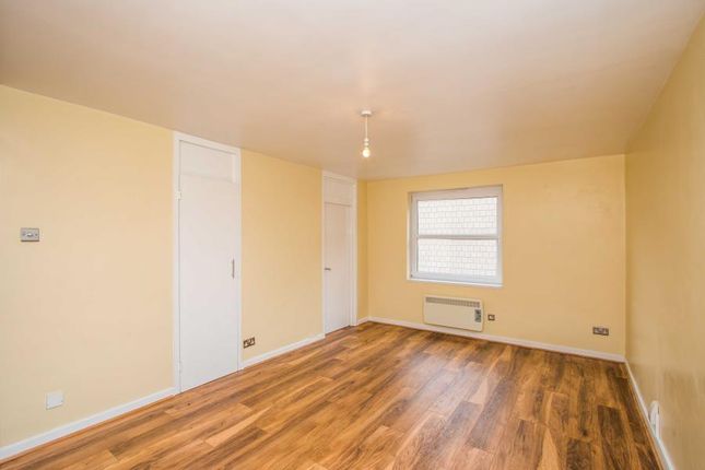 Flat 9A Montague Court, Montague Hill South, Bristol photo 4