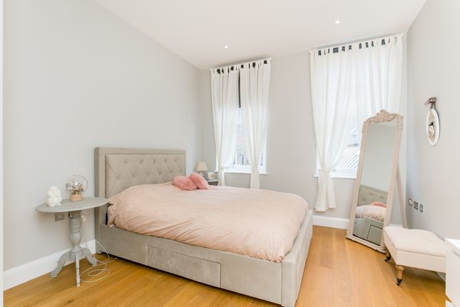 Flat to rent in Lisson Street, London