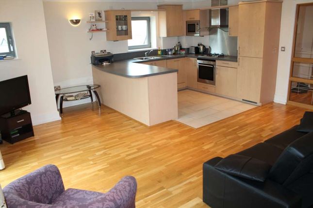 12, Jessops Wharf, Brentford photo 4