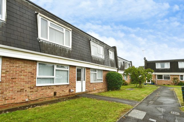 73, Trent Road - Greenmeadow, Swindon photo 2
