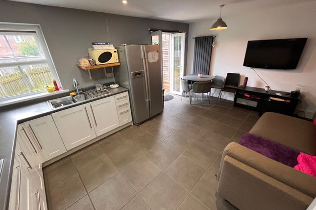 Eltham Rise, Leeds photo 2