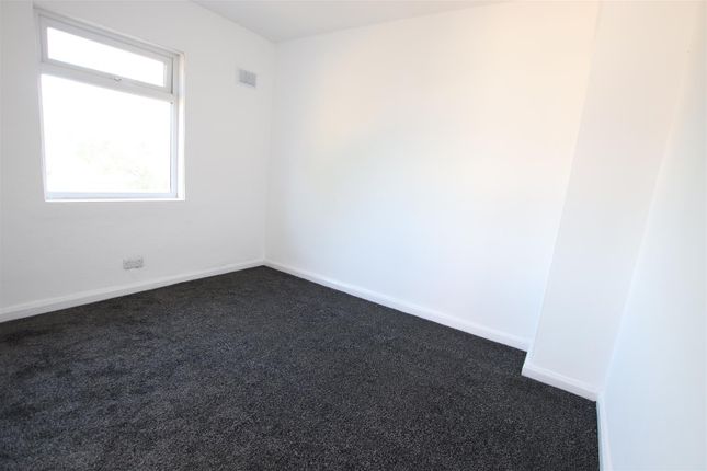 3, Falkland Road, Bradford photo 5
