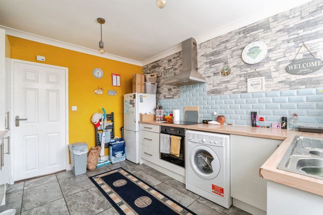 59, Derwent Road, SCUNTHORPE photo 4