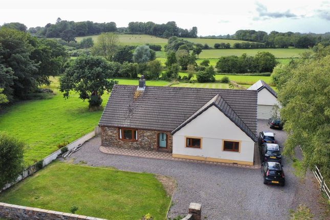 Country house for sale in Swn Yr Afon, Llanfallteg, Whitland
