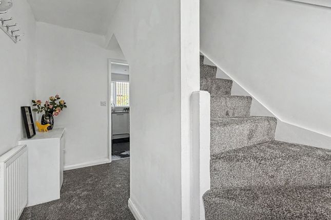 44, Clapgate Crescent, Widnes photo 3