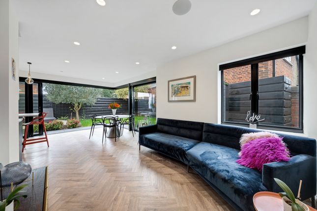 14 Ravenshill, Chislehurst photo 3