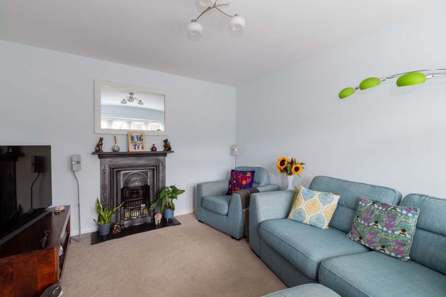 9, Hillside, Maidenhead photo 4