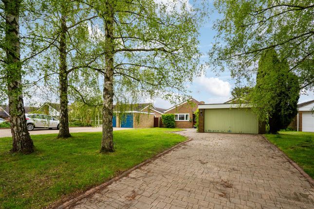 Detached bungalow for sale in Holts Green, Great Brickhill, Buckinghamshire