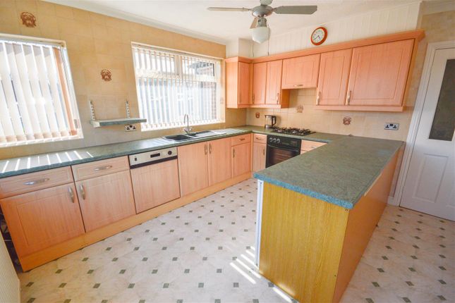 The Bungalow, Off Cheetham Avenue, Dronfield photo 2