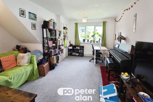 12, Reigate Close, CARDIFF photo 4