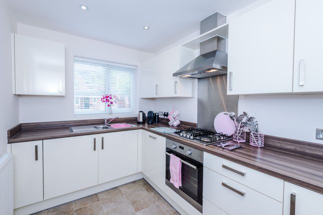 8, Beckfield Close, Leigh photo 3