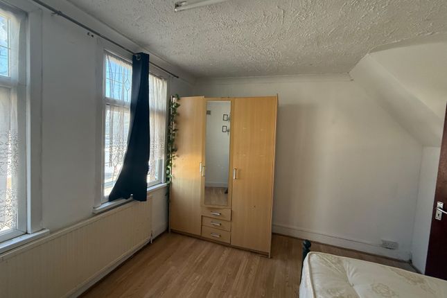 10 Inverness Road, Southall photo 3