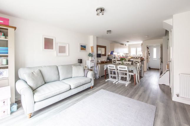 114, Thackeray Drive, Gravesend photo 3
