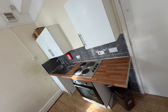 Denzil Avenue, Southampton photo 2