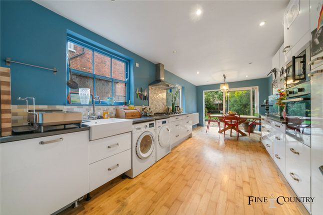 24, Lechmere Road, London photo 4