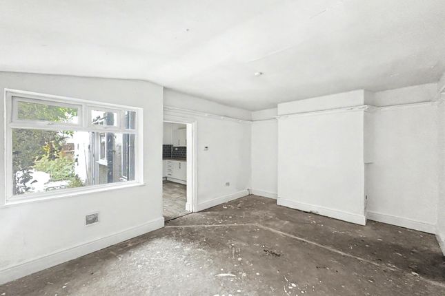 266 Hainton Avenue, 266 Hainton Avenue, Grimsby photo 3