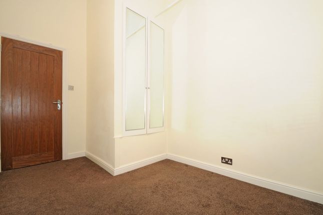 4 Rosebery Mews,, Rosebery Road, London photo 4