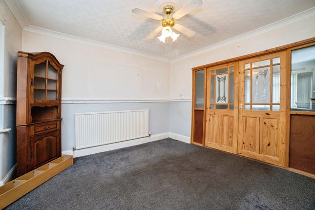 25, St. Ursulas Road, South Yorkshire photo 4