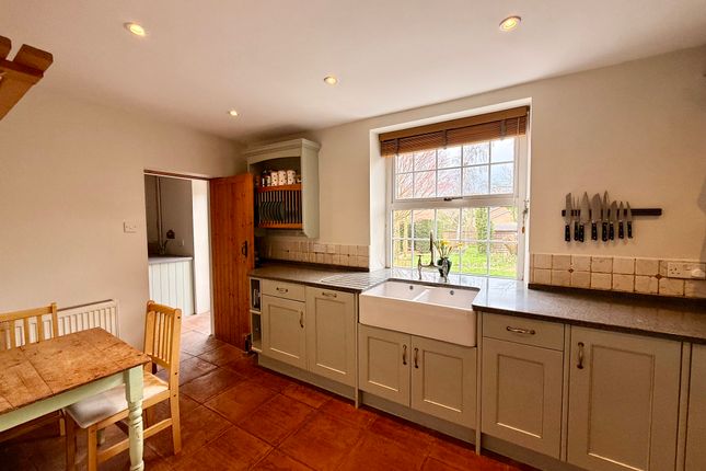 2, Bonhill Terrace, Bishop Sutton photo 4