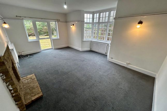 Detached house to rent in Harrow Drive, Hornchurch