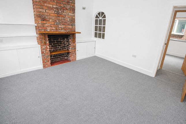 140 Worplesdon Road, Guildford photo 3