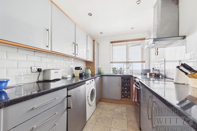 Flat 2, 7, Winchester Road, Hawkhurst photo 3