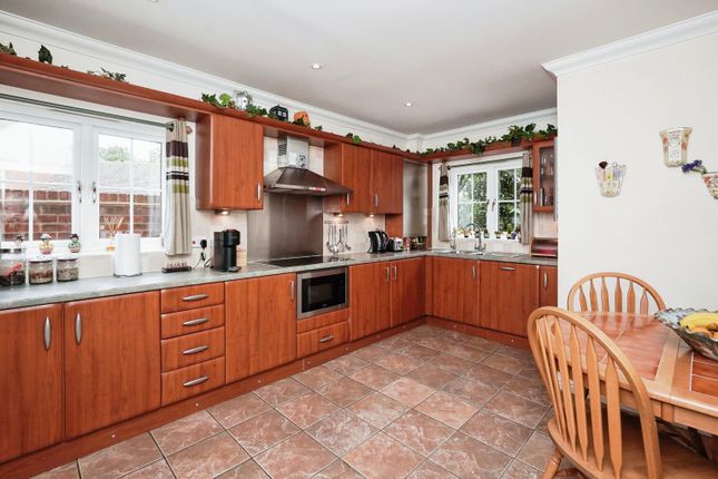2, Foreland Heights, Broadstairs photo 5
