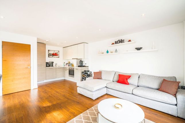 Flat 142, Napier House, Bromyard Avenue, London photo 4