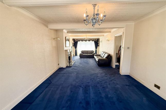 Tudor Cottage, Langley Park Road, Iver photo 4