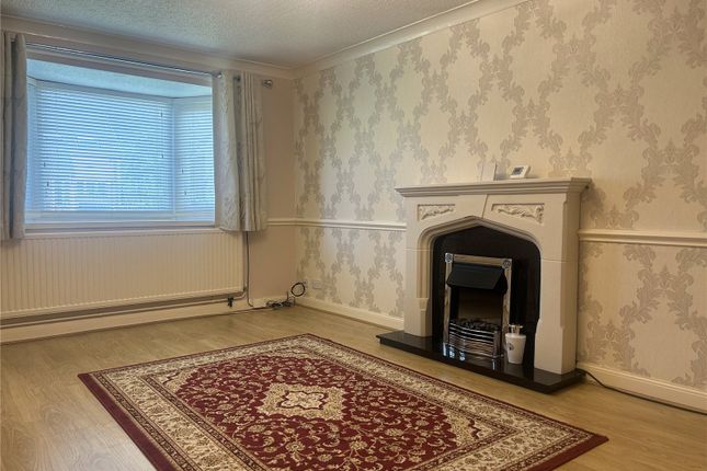11, Tulip Close, Chadderton photo 2