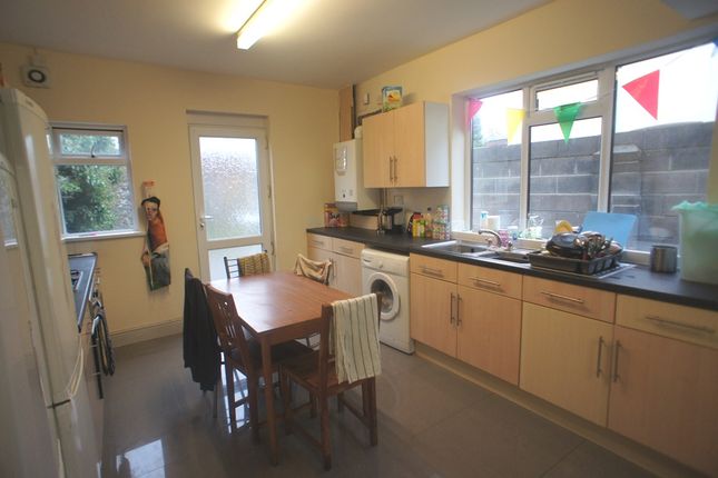 9, Ruthin Gardens, Cardiff photo 2