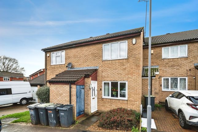 Terraced house for sale in Penda Close, Luton
