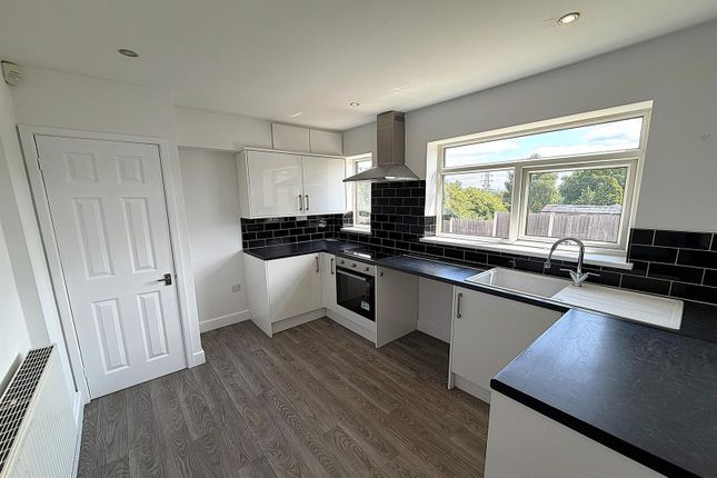 9, Nursery Drive, Catcliffe photo 2