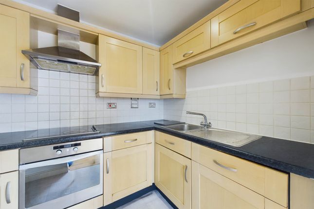 Flat for sale in The Spires, Town Centre
