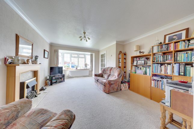 8, Burlington Close, Orpington photo 2