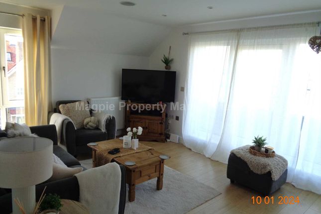 12, Abbey Gardens, Dovehouse Close, St Neots photo 4