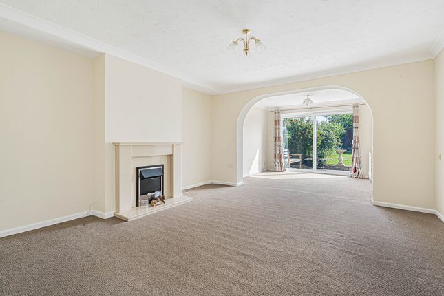 1, Hampden Drive, Kidlington photo 4