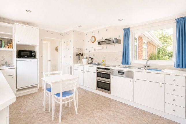 10, Thorn Lane, Alton photo 4