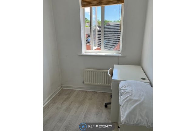 Room to rent in Godwin Way, Stoke-On-Trent