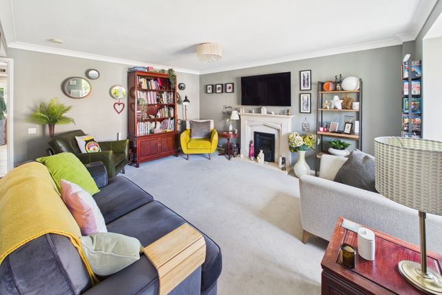 4 Corvette Avenue, Warsash, Southampton photo 3