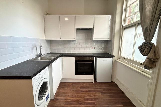 3a, 312, Earls Court Road, London photo 4