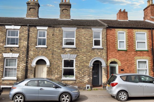 Thumbnail Terraced house for sale in Newbridge Hill, Louth